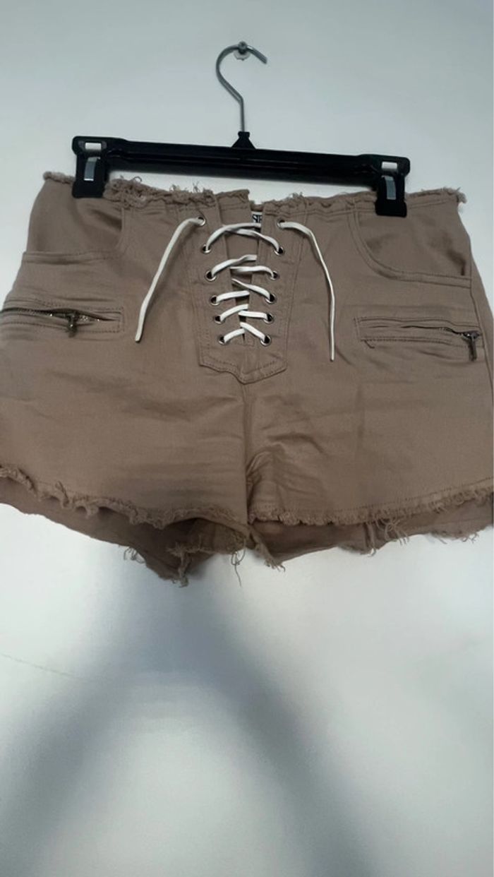 Short en jean beige en parfait état taille 38 marque daysie - photo numéro 6