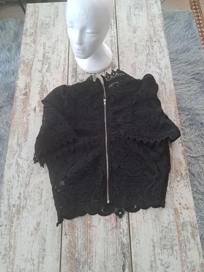 Haut broderie anglaise et fermeture éclair au dos peut servir de veste 2 en 1 - photo numéro 2