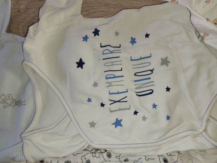 Lot vêtements garçon Taille 3 mois - photo numéro 2