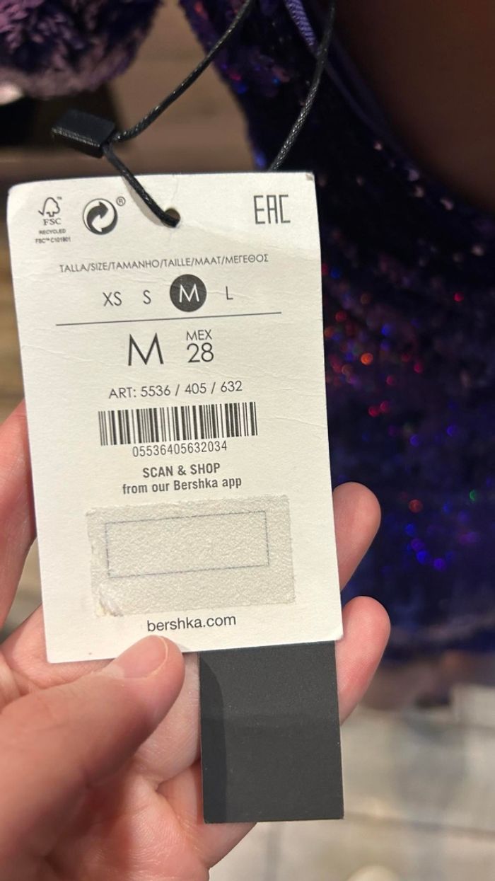 Robe neuve avec étiquette - photo numéro 3