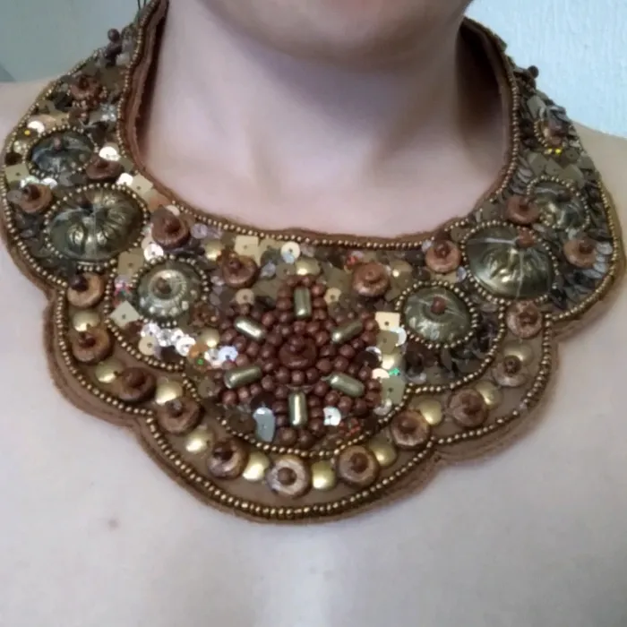 Collier tissus et perles - photo numéro 3