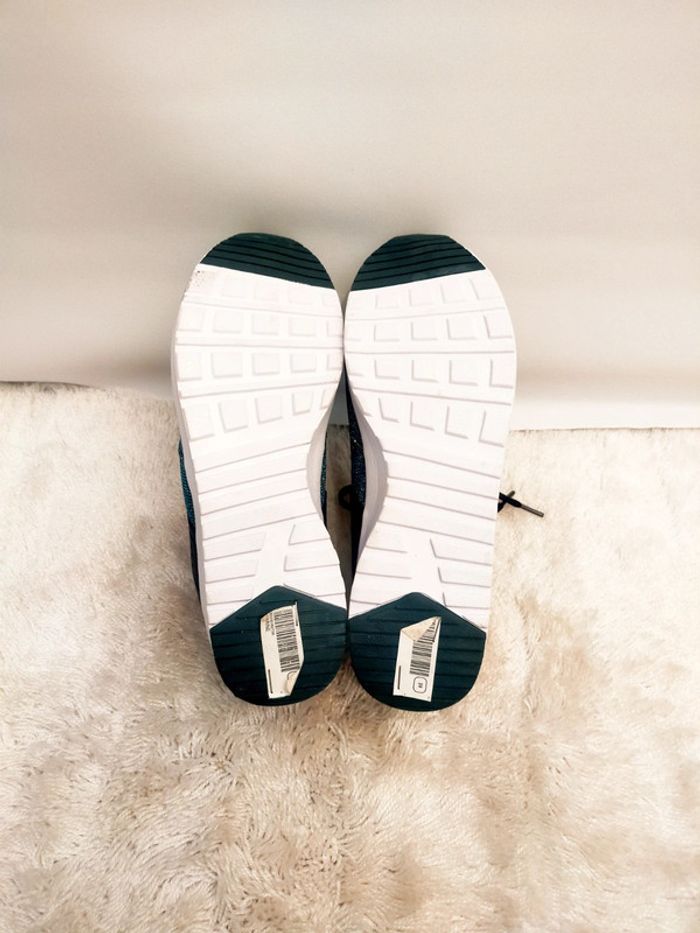 Baskets, sneakers a paillettes Angela Thompson taille 39 - photo numéro 8