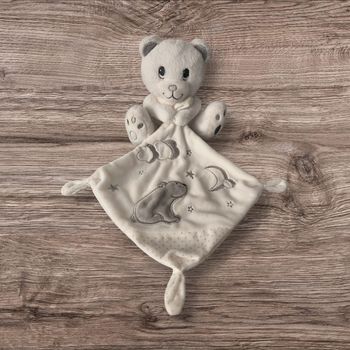 Doudou ours mouchoir ours lune Simba toys Kiabi