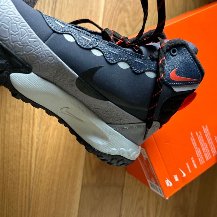 Chaussure pour montagne Nike taille 38.5 - photo numéro 2