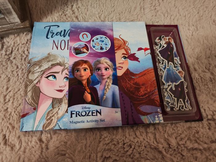 Livre magnétique la reine des neiges 2