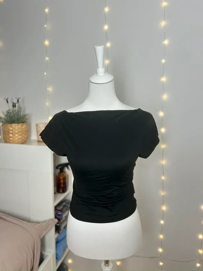 haut noir dos nu taille M