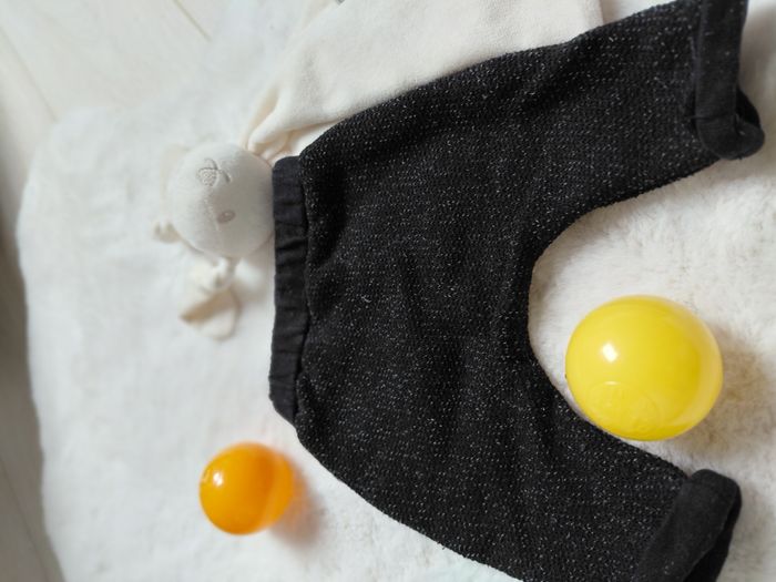 pantalon 1 mois - photo numéro 3