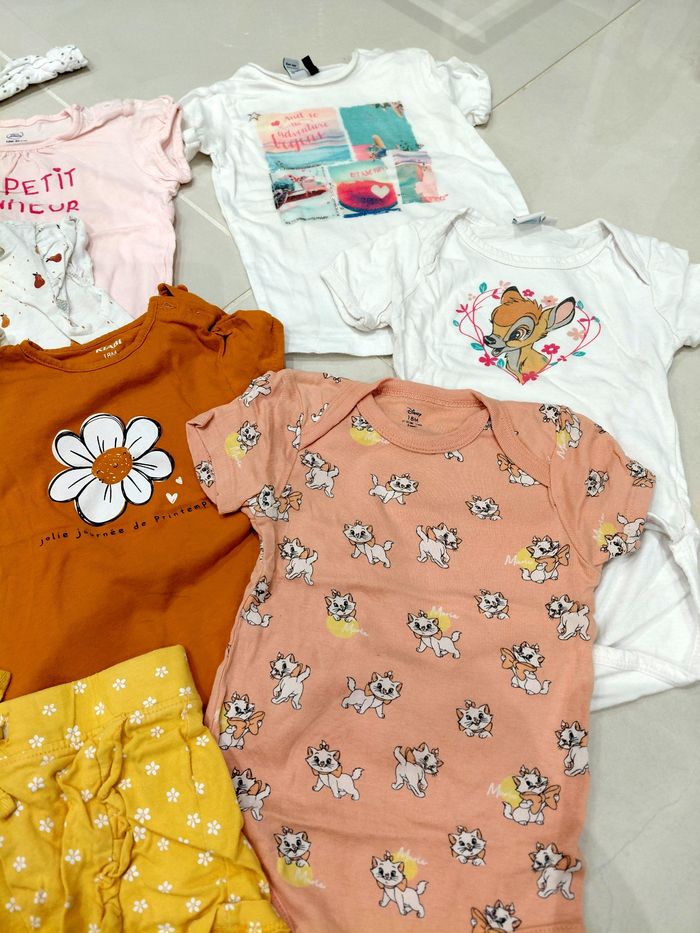 Gros lot 10 vêtements d'été t-shirt body short 18 mois 80cm - photo numéro 3