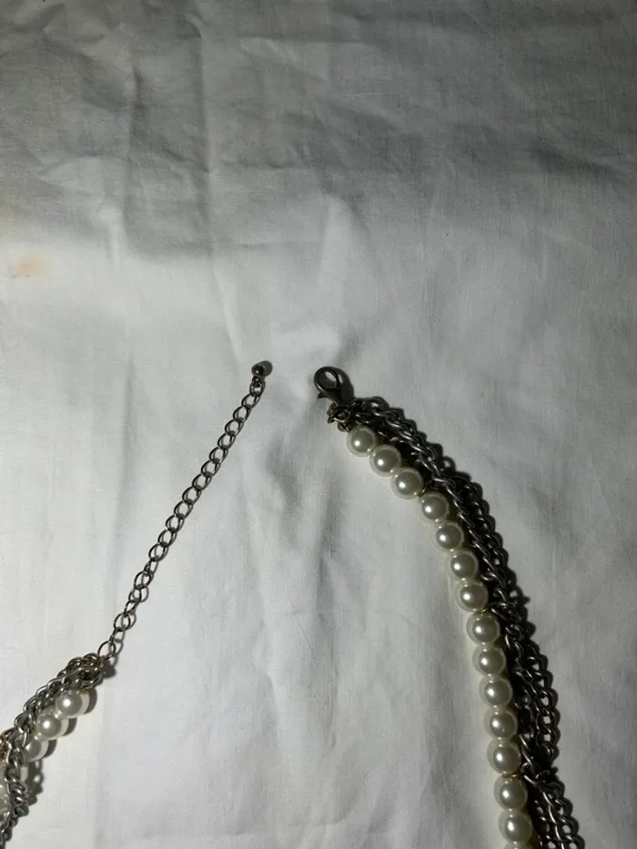 Collier à perles blanches - photo numéro 5