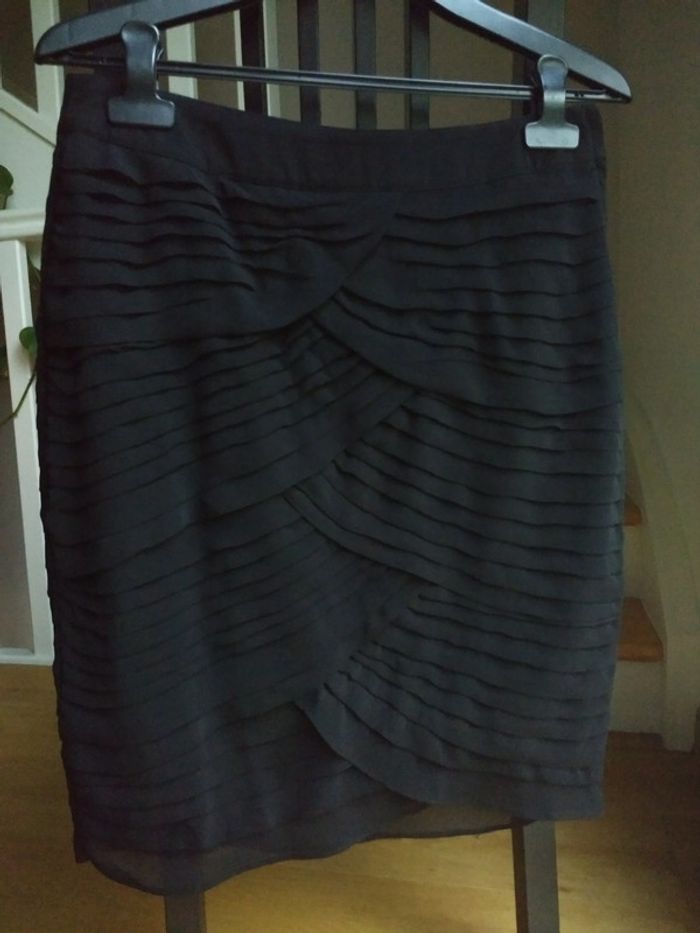Jupe noir chic voile neuve