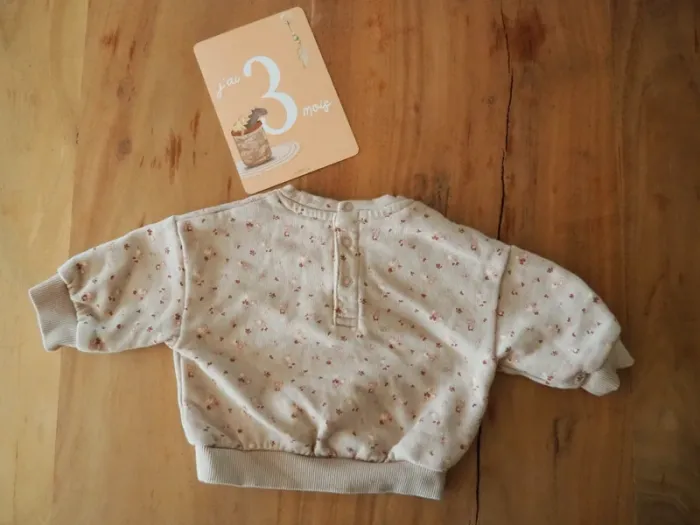 Pull Kiabi pour fille de 3 mois - photo numéro 4