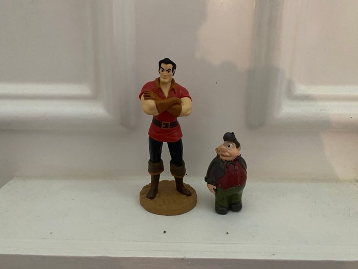 Figurine rare fou gaston la belle et la bete