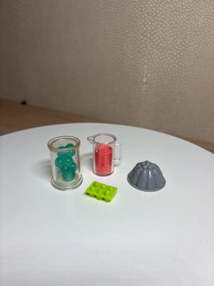 Lot miniatures pour maison poupée