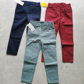 3 pantalons neufs taille 5 6 ans