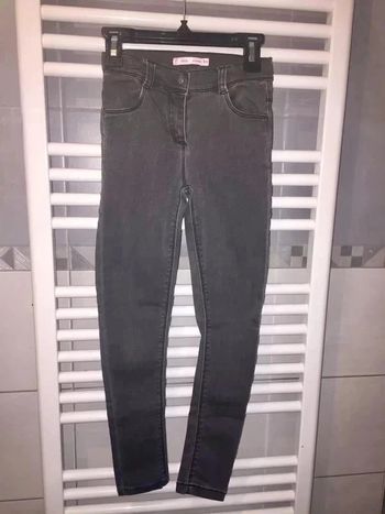 Jeans skinny Gemo 8 ans en tbe à 5 euros