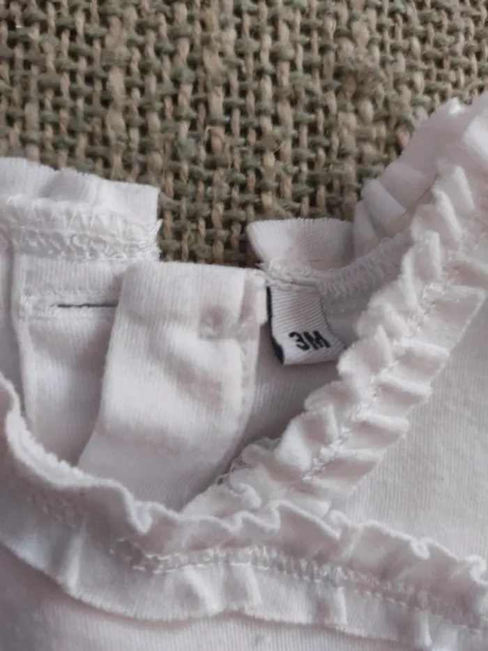 Pull 3 mois Zeeman excellent état - photo numéro 3
