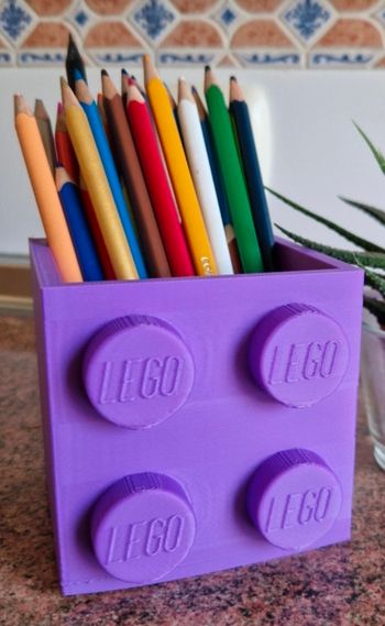 Pot à crayons Lego violet
