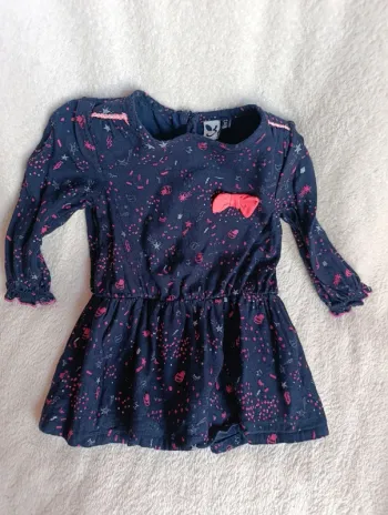 Robe manches longues 3/6 mois , trois pommes