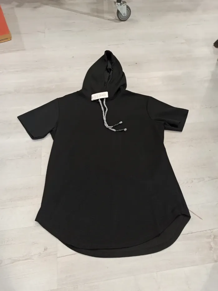 Tee shirt noir à capuche homme xl