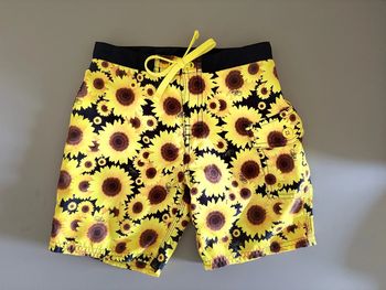 Short Pullin - à motif tournesols 🌻 taille 8/10 ans - comme neuf