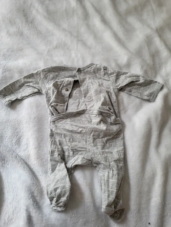 3 pyjamas leger - photo numéro 9