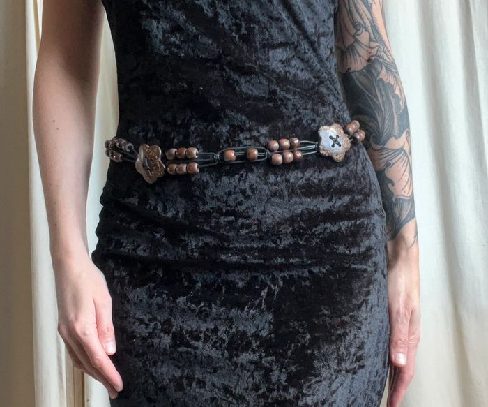 Ceinture de taille lanières cuir perles bois vintage boho witchy - photo numéro 3