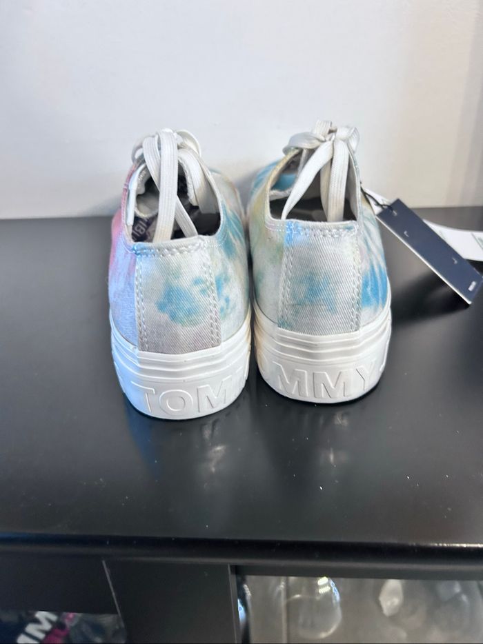 Tommy Jeans sneakers tie-dye – Pointure 38 – Neuves avec boîte – Coloris vibrant - photo numéro 5