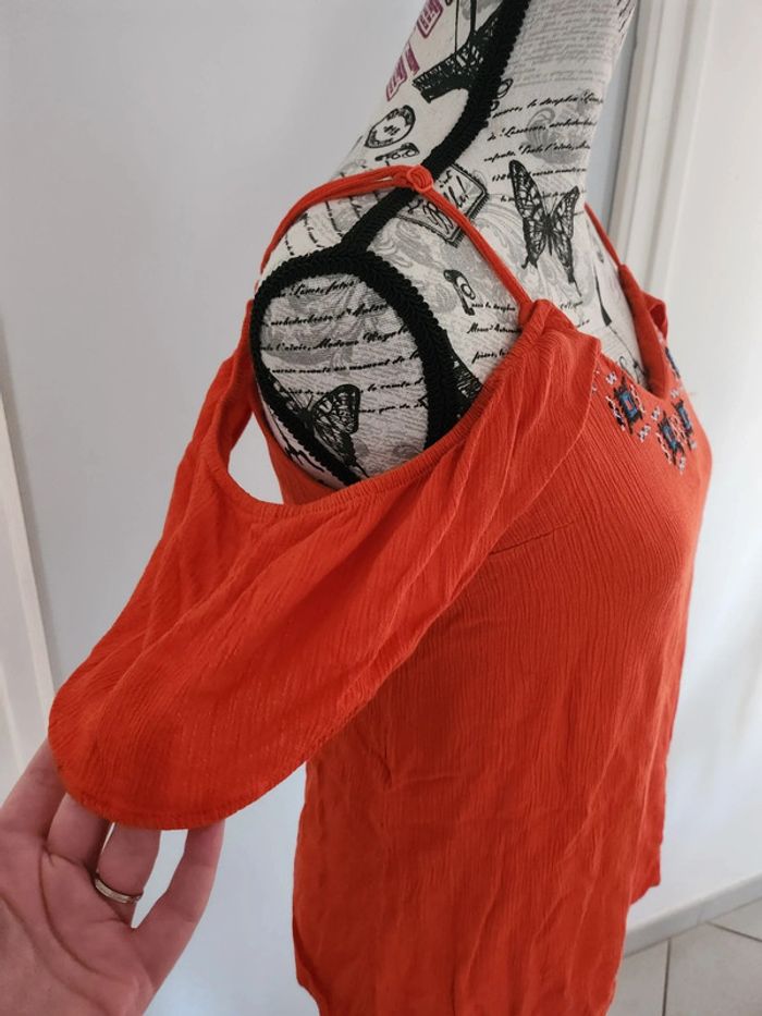 Très Joli Débardeur orange brodé devant de taille 36 - photo numéro 3