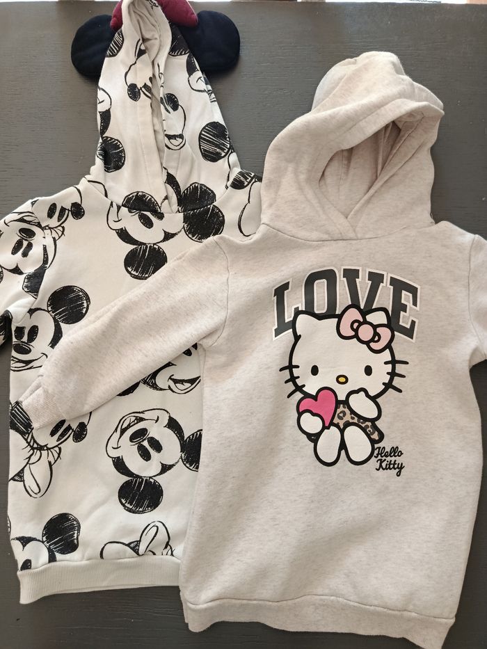 Lot vêtements fille 4 ans - photo numéro 2