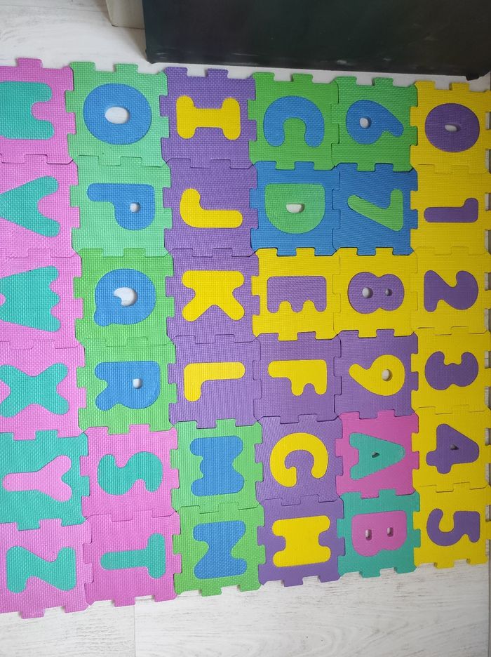 Tapis en mousse chiffre et lettre