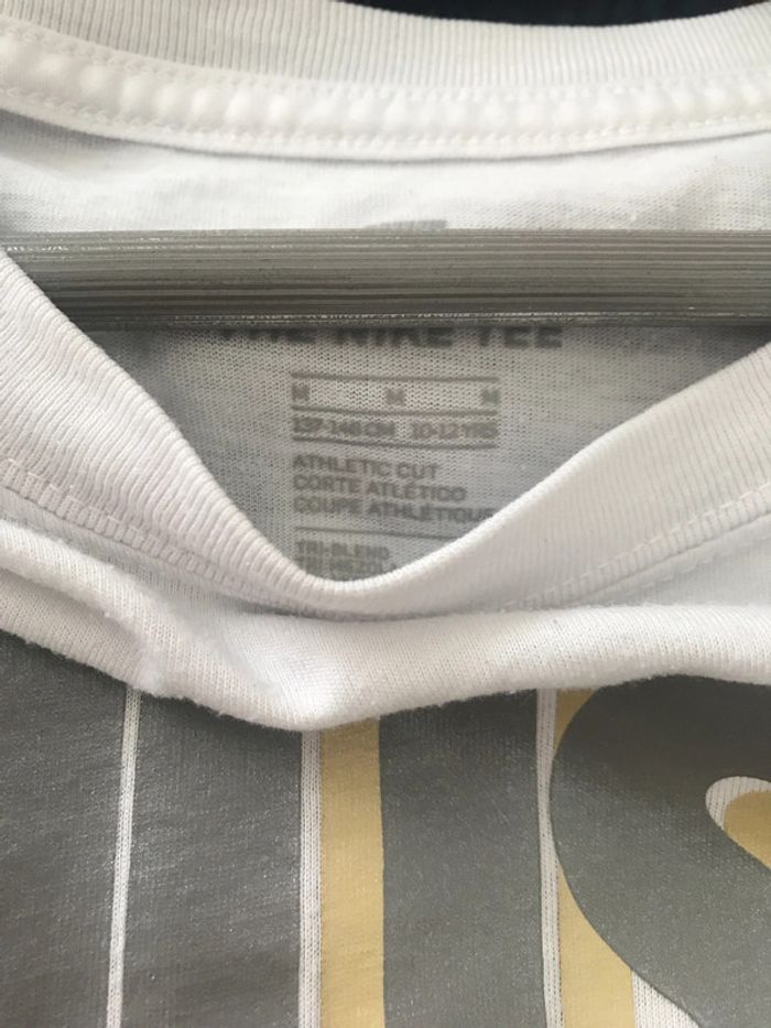 Lot 2 tee-shirts Nike taille M 10 ans - photo numéro 6