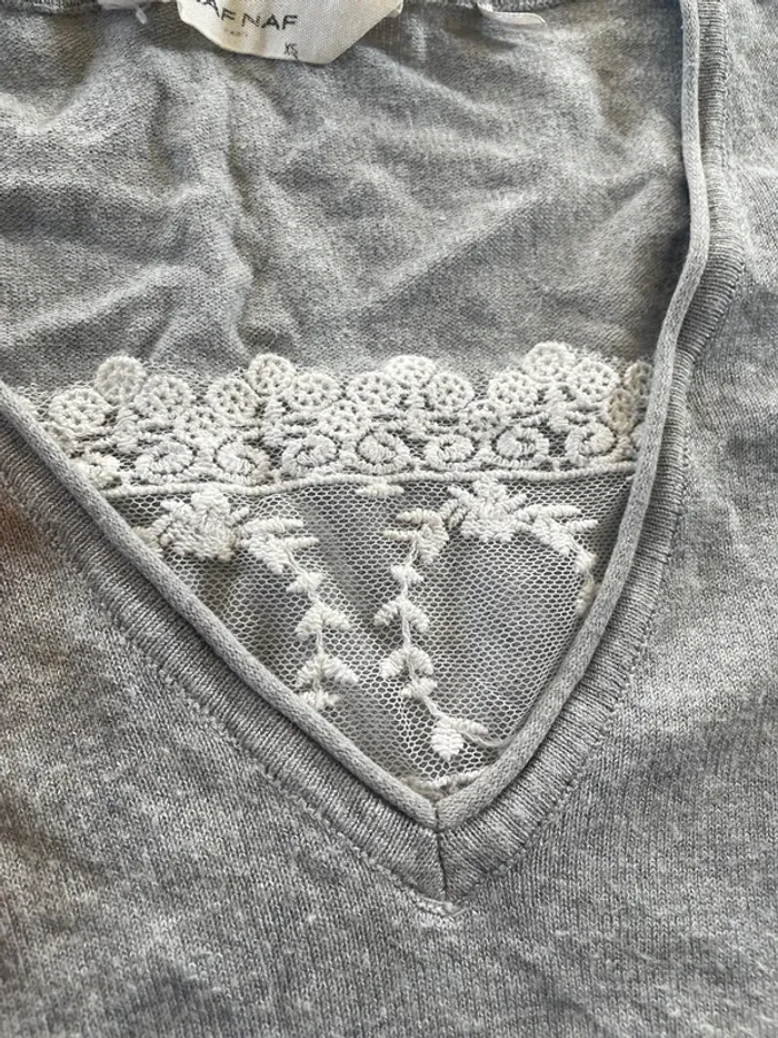 Pull neuf Naf Naf XS - photo numéro 2