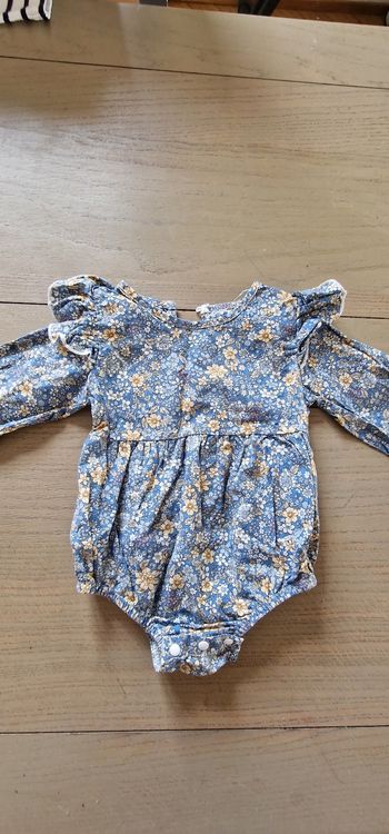 Combinaison fleuri kiabi neuve