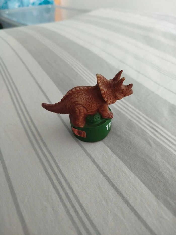Taille crayon triceratops Flunch - photo numéro 3