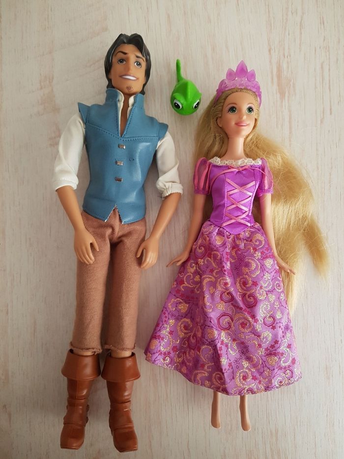 Figurine caméléon et poupées Disney Raiponce et Flynn Rider - photo numéro 4
