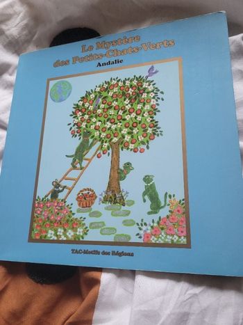 Le mystère des petits chats verts