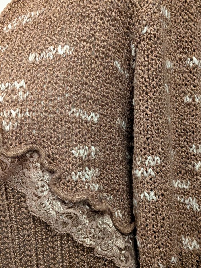 Pull à empiècement dentelle - photo numéro 3