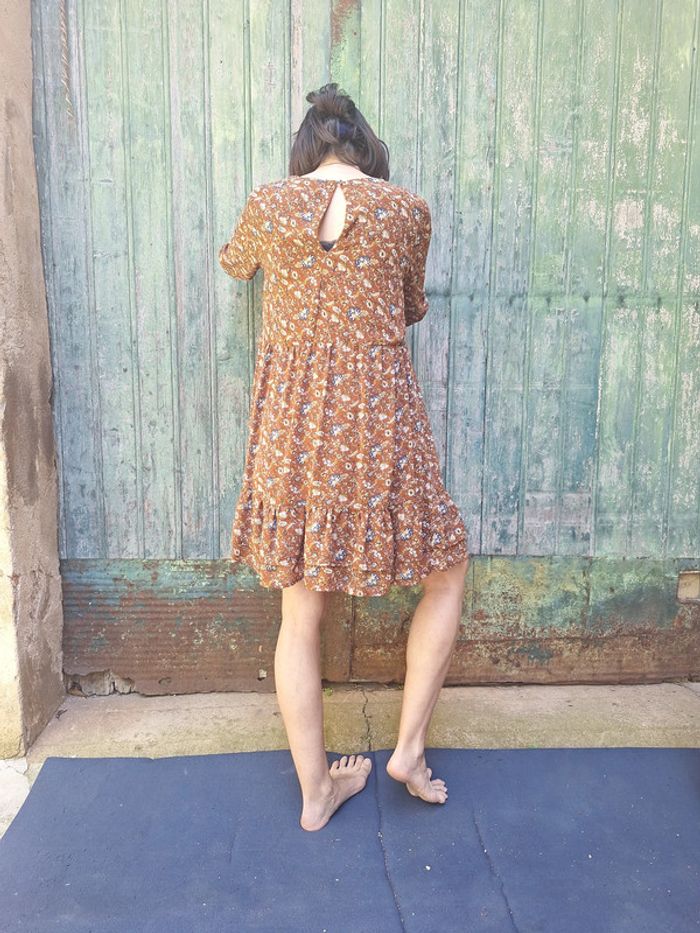 très jolie robe daphnéa taille S motif floral - photo numéro 8