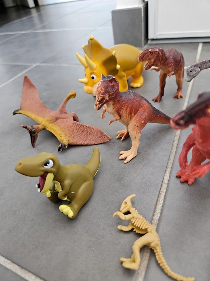 Lot de 21 dinosaures, Bon état, très propres - photo numéro 9