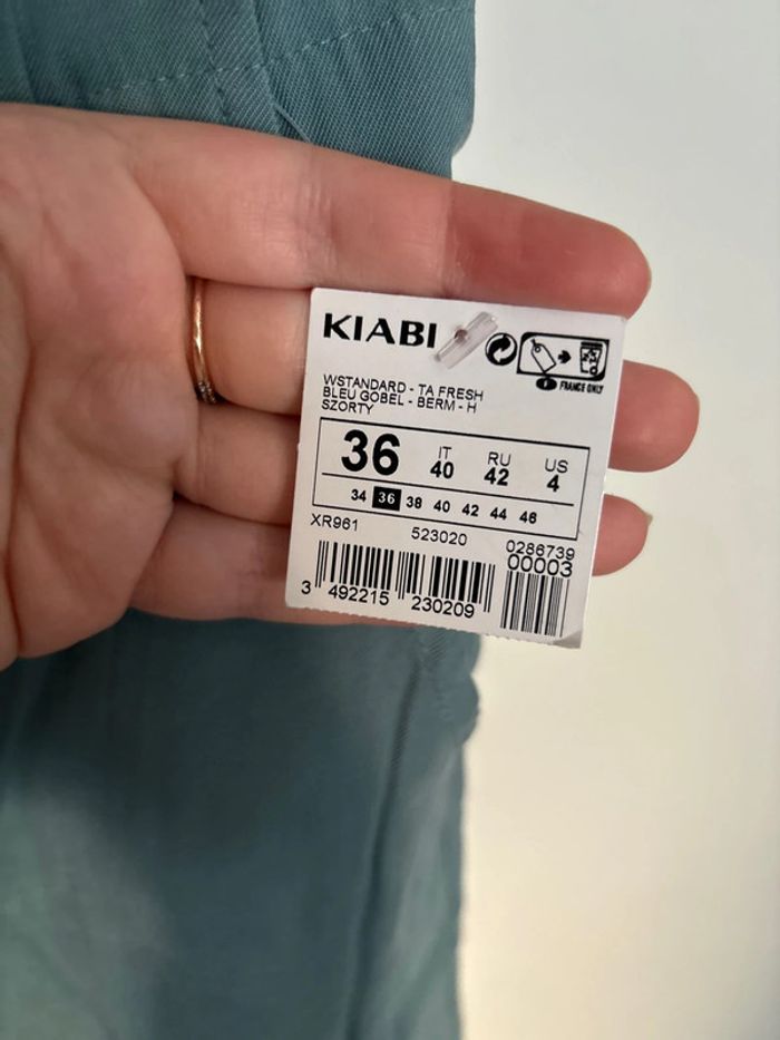 Short bleu - photo numéro 3