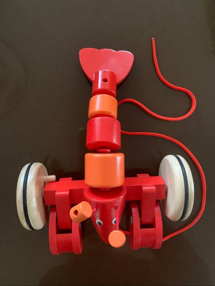 Animal en bois à tirer Gorki