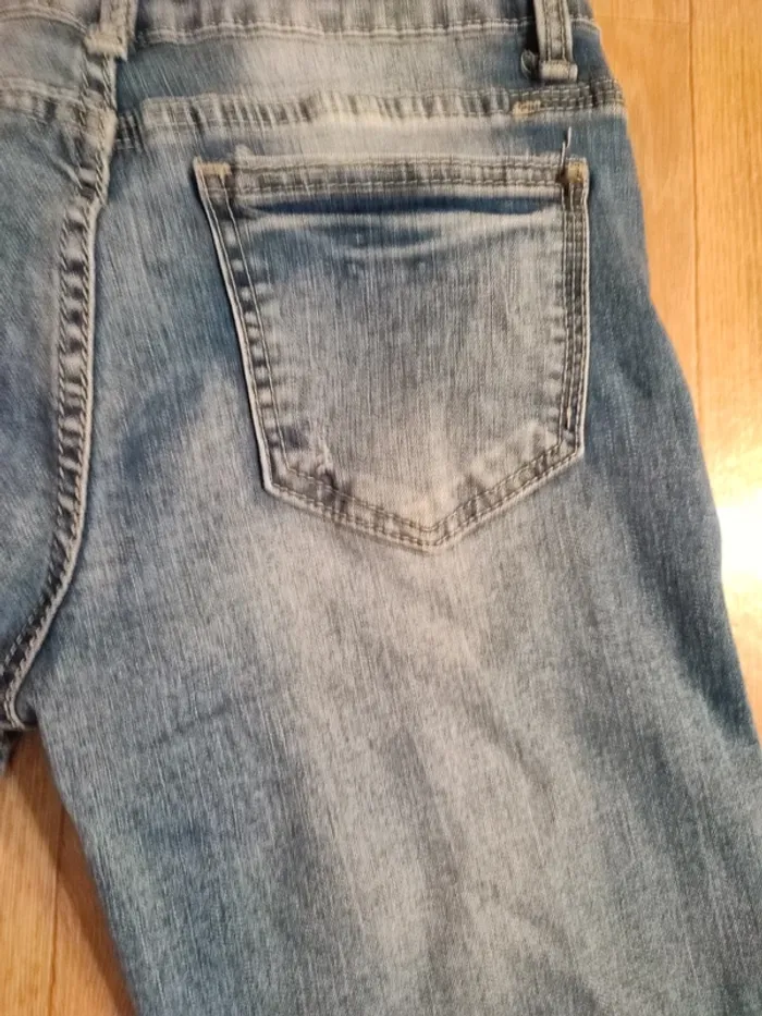 Jeans strass sur le bas - photo numéro 5