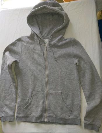 Veste grise claire à capuche XS / 34 ·Neuf sans étiquette·Kiabi