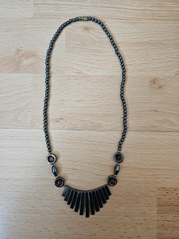 Collier hématite