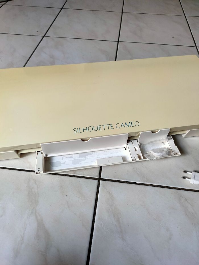 Machine de découpe Silhouette Caméo 3 - photo numéro 7