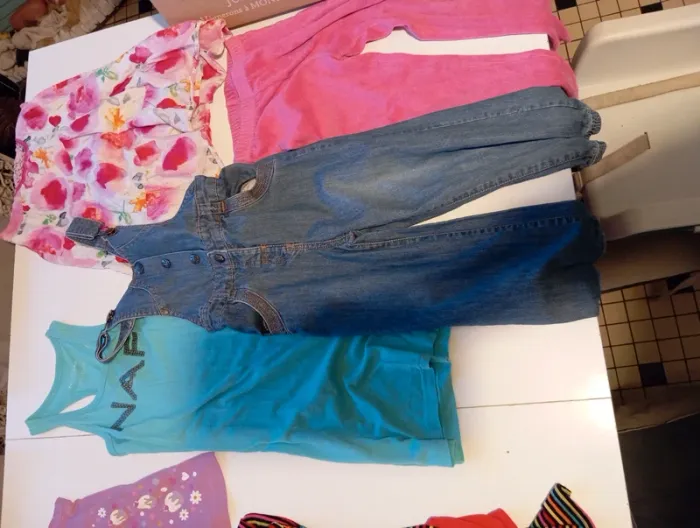 Lot 8 articles 5ans - photo numéro 2