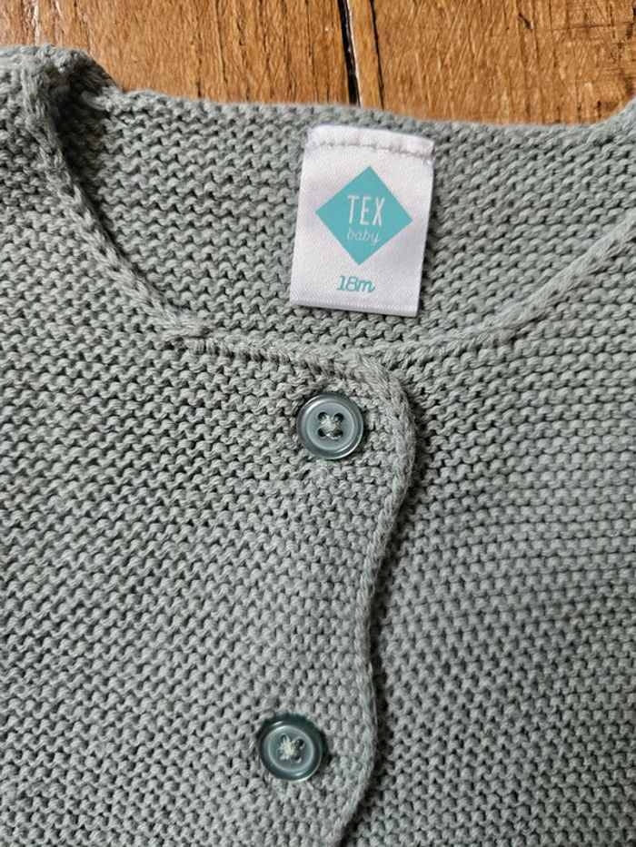 Gilet neuf 18 mois - photo numéro 3