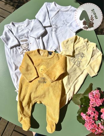 Lot 4 pyjamas taille 1 mois 