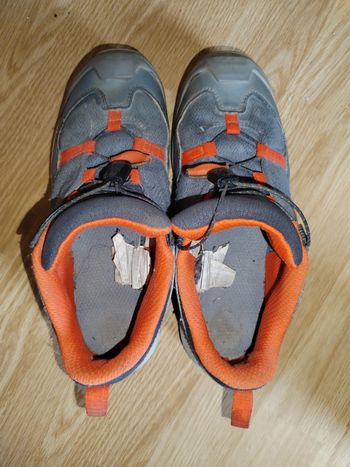 Chaussures de randonnée enfant grise et rouge taille 35