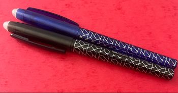 2 stylos effaçables
